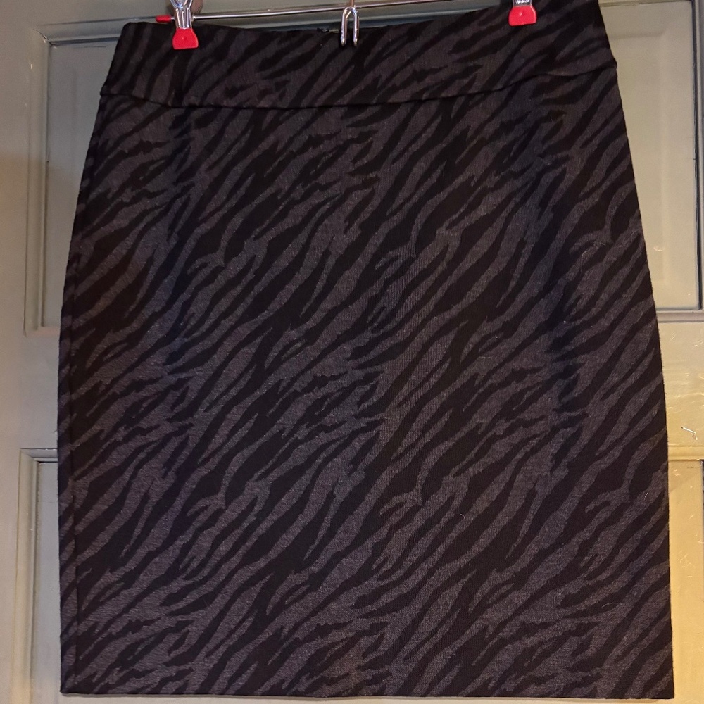 Volga Stretch Suit Skirt